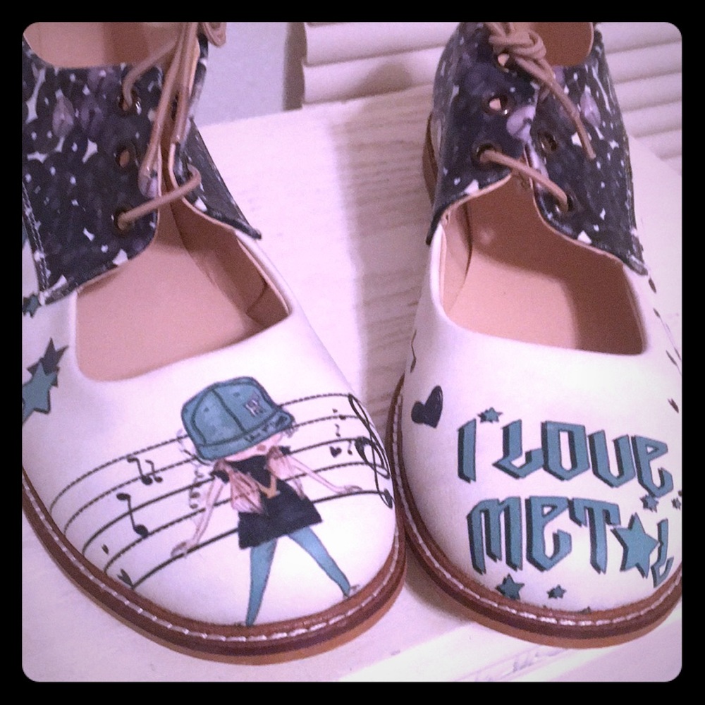 Retro Rockstar flats.